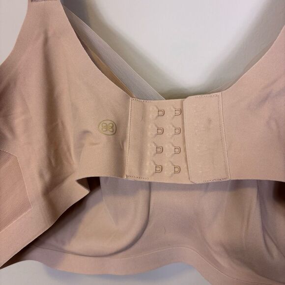Honey Love Crossover Bra in Sand Mesh Detail 1X - Picture 5 of 6